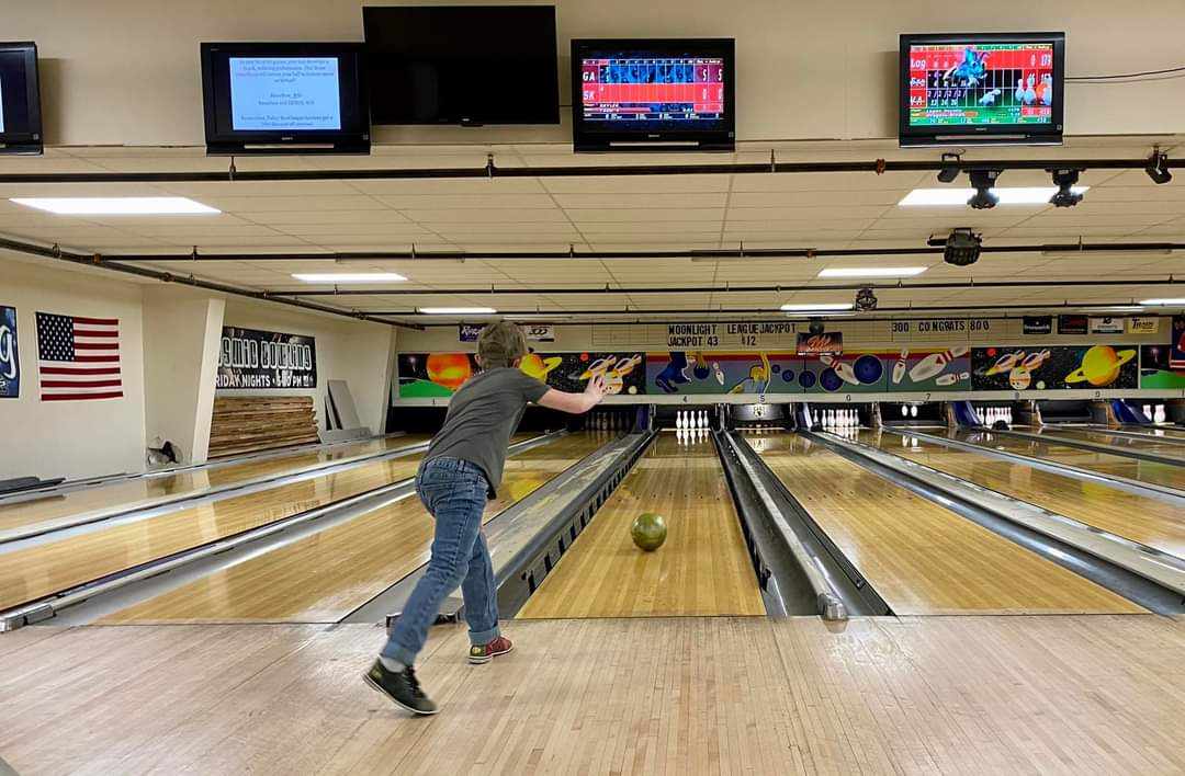 Strike the Perfect Balance: Elevate Corporate Events with Bowling Brilliance!